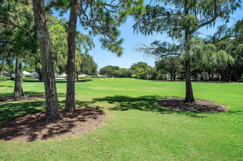 10574 Boca Woods Lane Boca Raton, FL 33428