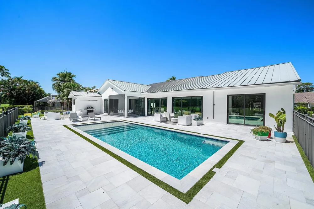 10574 Boca Woods Lane Boca Raton, FL 33428