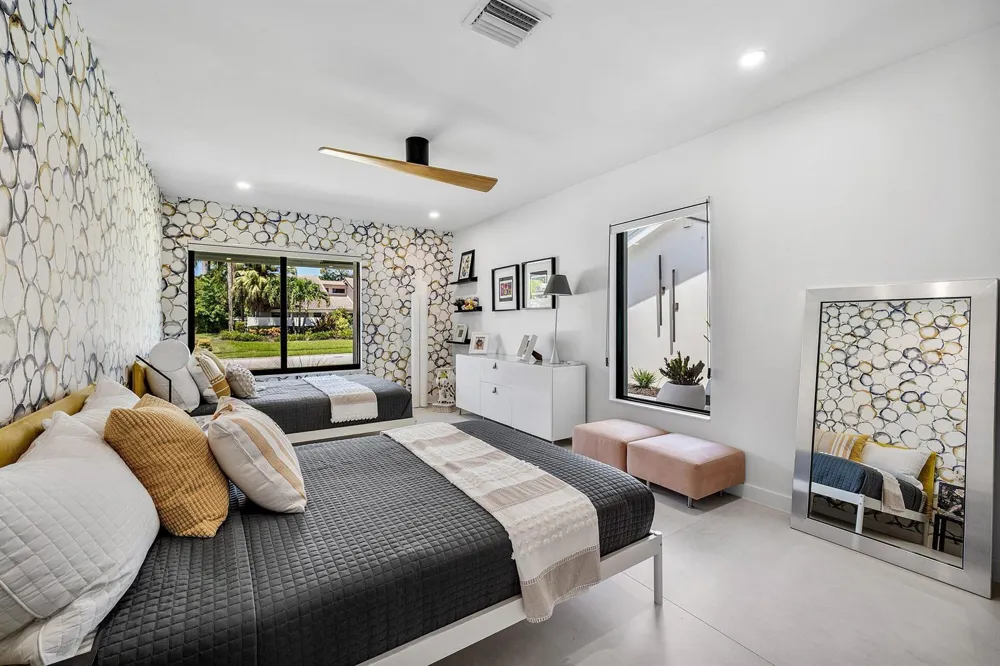 10574 Boca Woods Lane Boca Raton, FL 33428