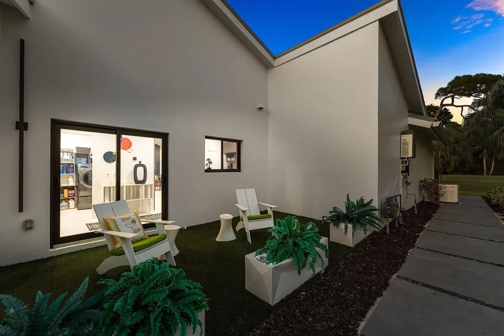 10574 Boca Woods Lane Boca Raton, FL 33428