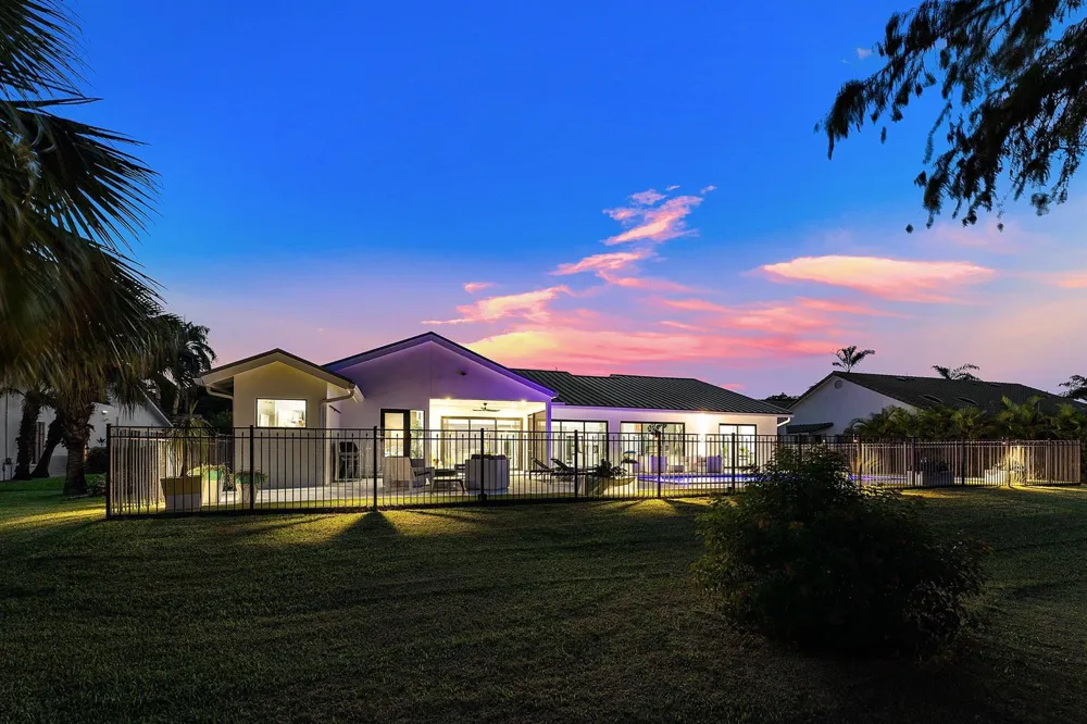 10574 Boca Woods Lane Boca Raton, FL 33428