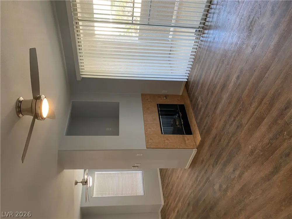 2325 Windmill Parkway #1313 Henderson, NV 89074