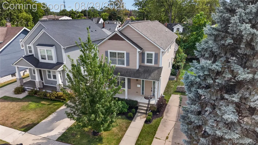 215 La Plaza Court Royal Oak City, MI 48073
