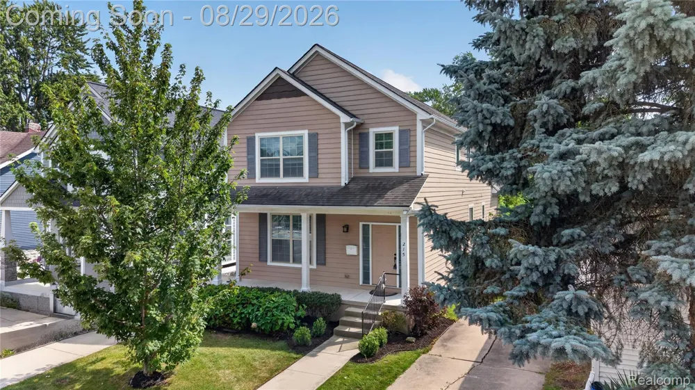 215 La Plaza Court Royal Oak City, MI 48073
