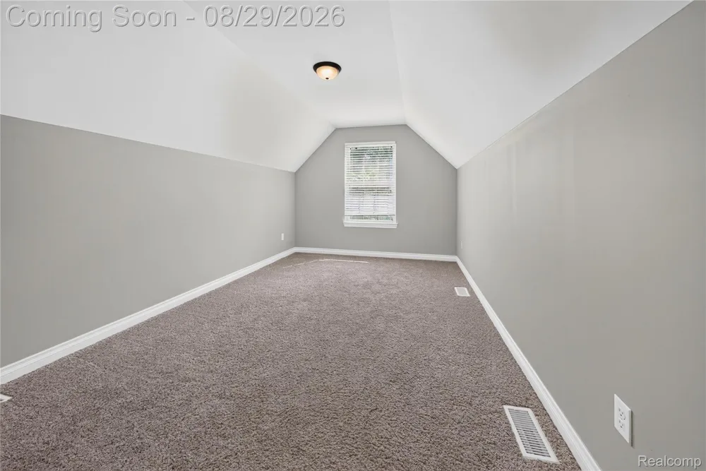215 La Plaza Court Royal Oak City, MI 48073