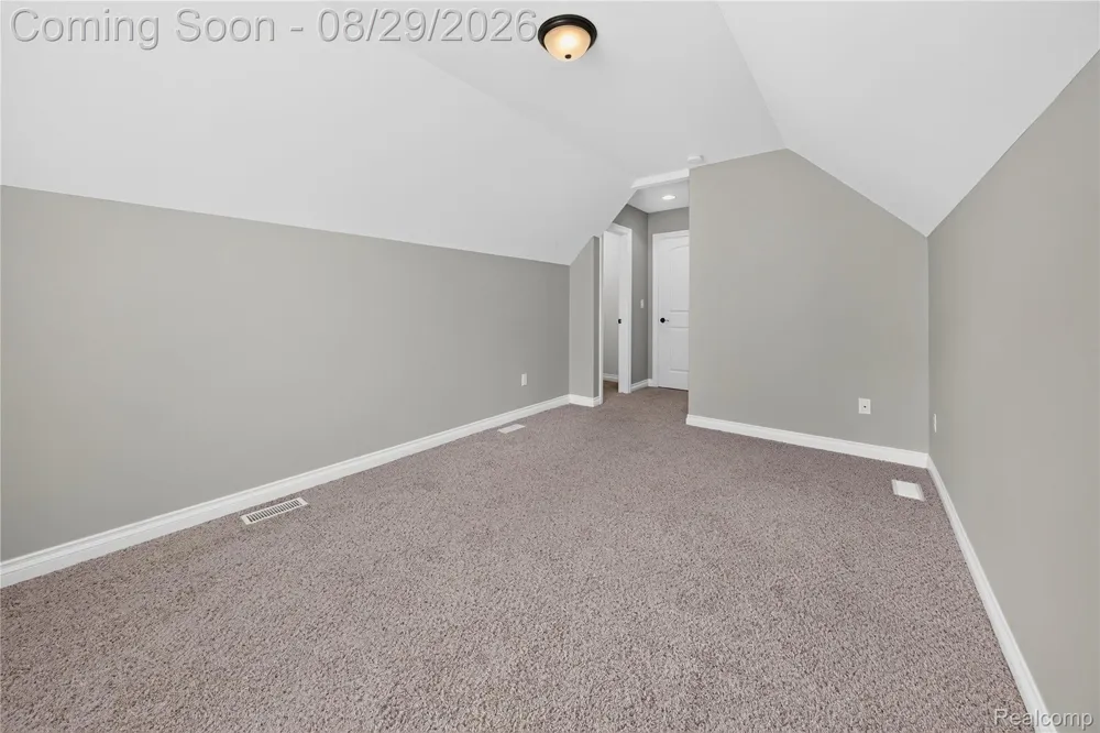 215 La Plaza Court Royal Oak City, MI 48073