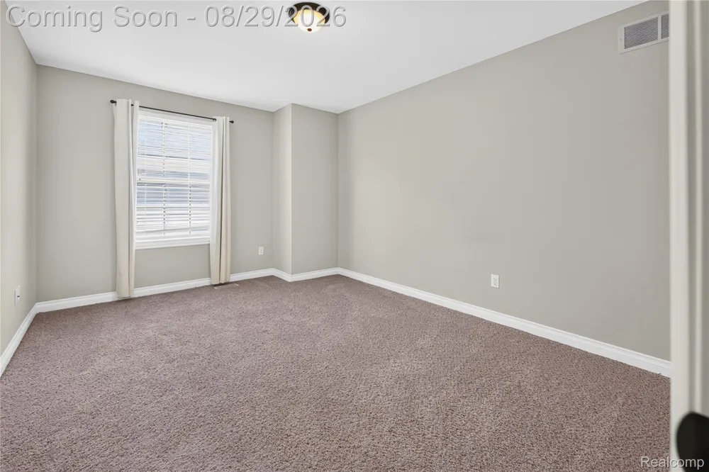 215 La Plaza Court Royal Oak City, MI 48073