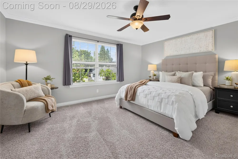 215 La Plaza Court Royal Oak City, MI 48073