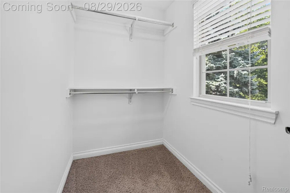 215 La Plaza Court Royal Oak City, MI 48073