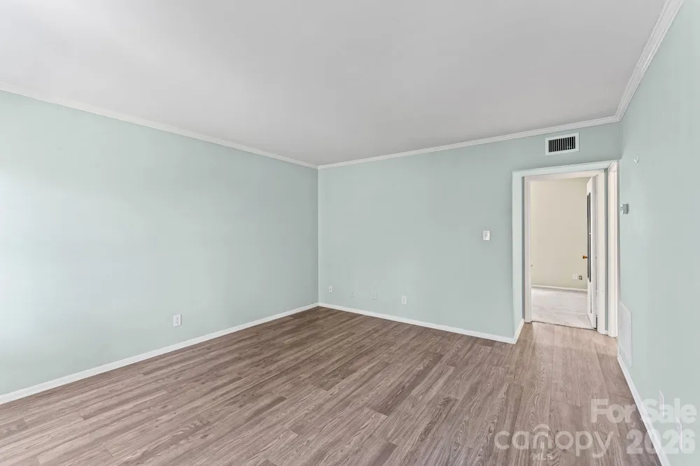 3822 Country Club Road #Unit #I Winston Salem, NC 27104