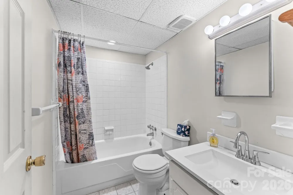 3822 Country Club Road #Unit #I Winston Salem, NC 27104