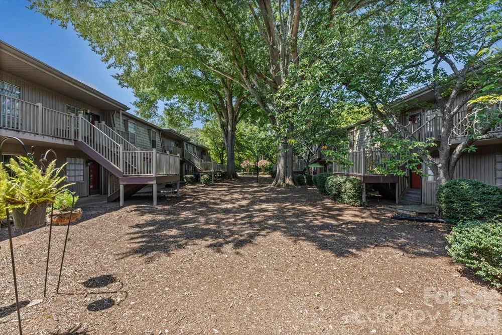 3822 Country Club Road #Unit #I Winston Salem, NC 27104