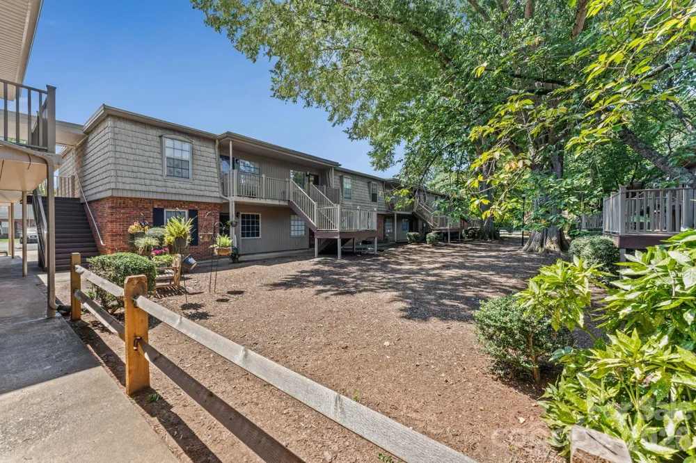 3822 Country Club Road #Unit #I Winston Salem, NC 27104
