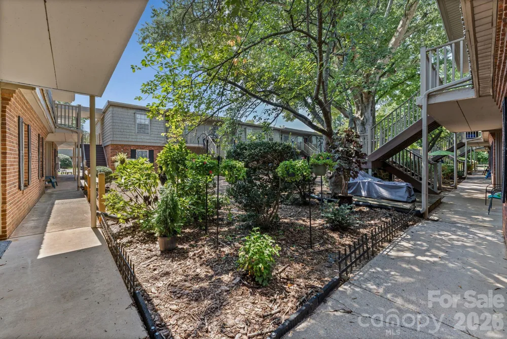 3822 Country Club Road #Unit #I Winston Salem, NC 27104