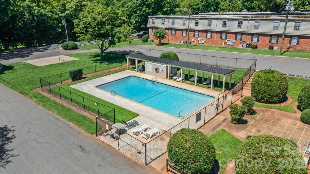 3822 Country Club Road #Unit #I Winston Salem, NC 27104
