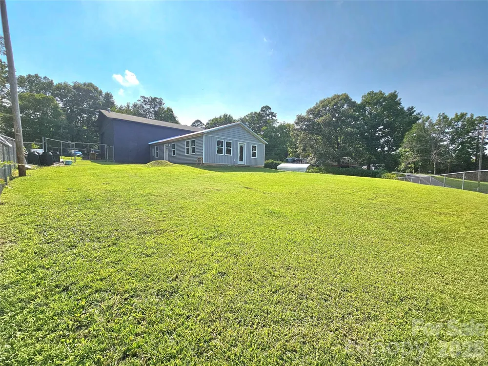 225 Eighth Avenue New London, NC 28127