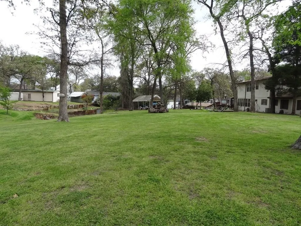 2052 Kanakoa Dr North Tool, TX 75143