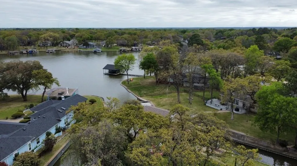 2052 Kanakoa Dr North Tool, TX 75143