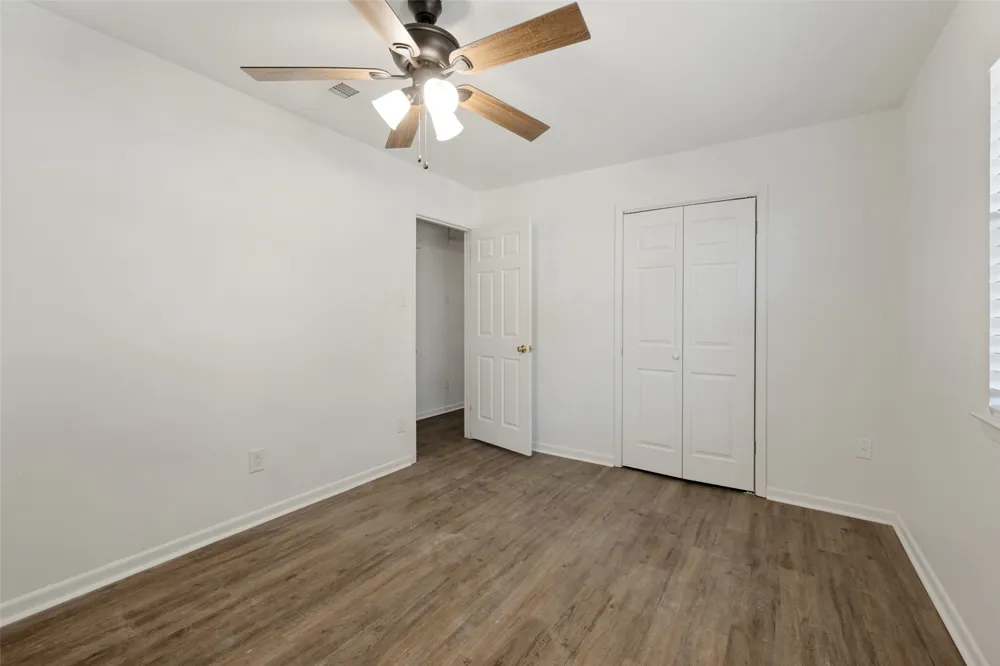821 E Glendale St. Crowley, TX 76036