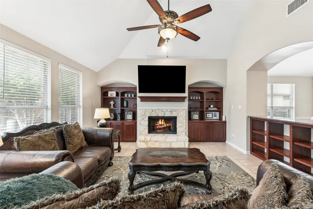 1301 Bramble Lane Mansfield, TX 76063
