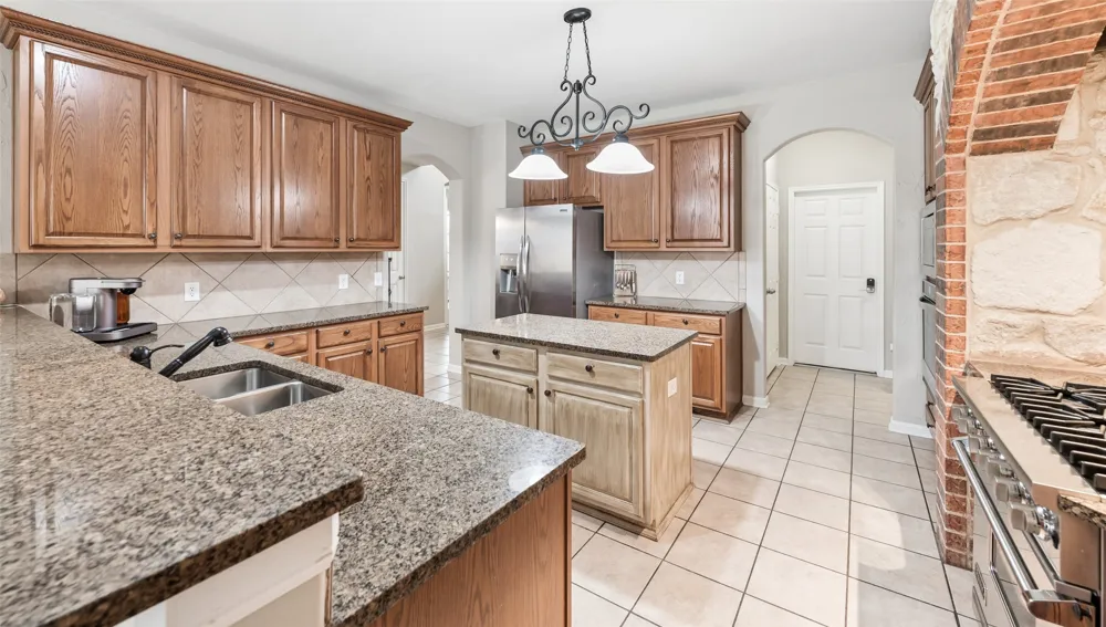 1301 Bramble Lane Mansfield, TX 76063