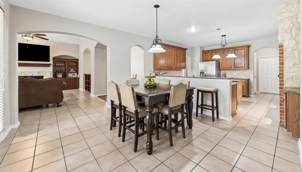 1301 Bramble Lane Mansfield, TX 76063