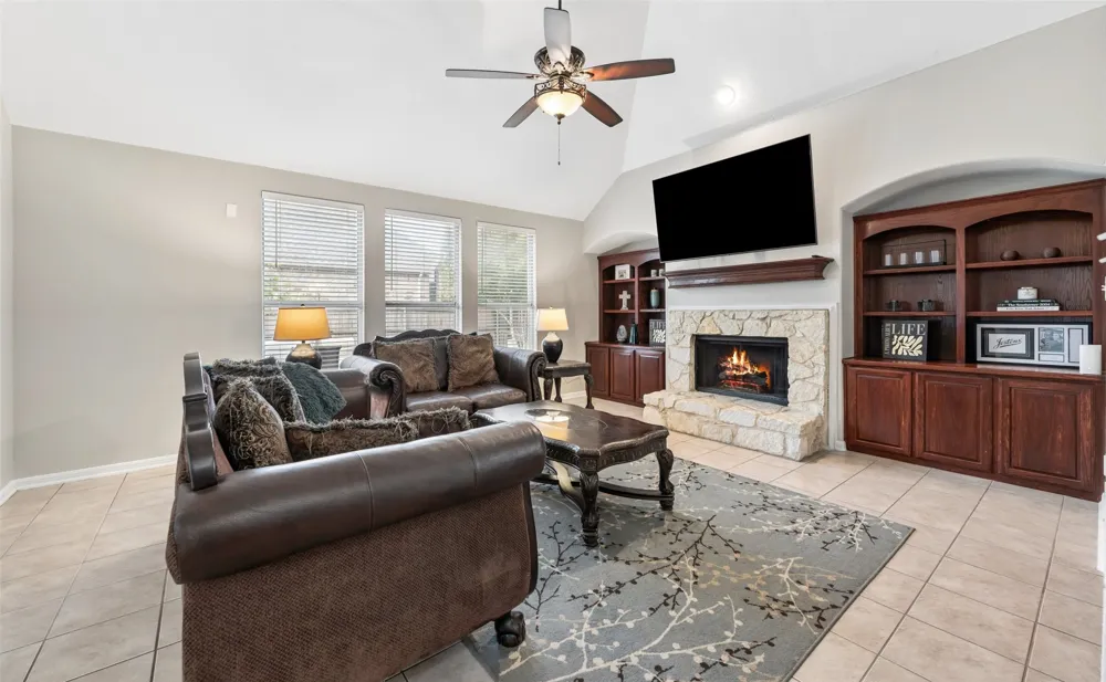 1301 Bramble Lane Mansfield, TX 76063