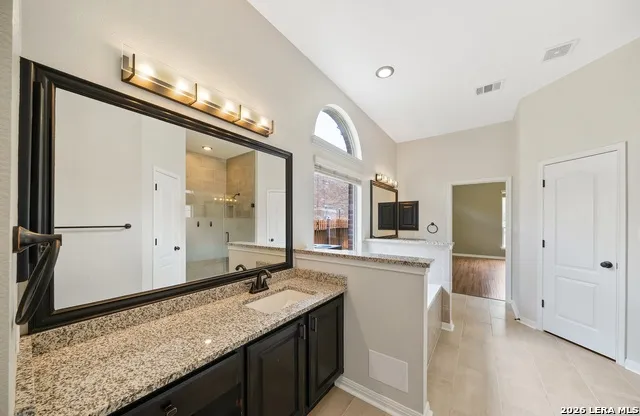 8627 Magdalena Run Helotes, TX 78023