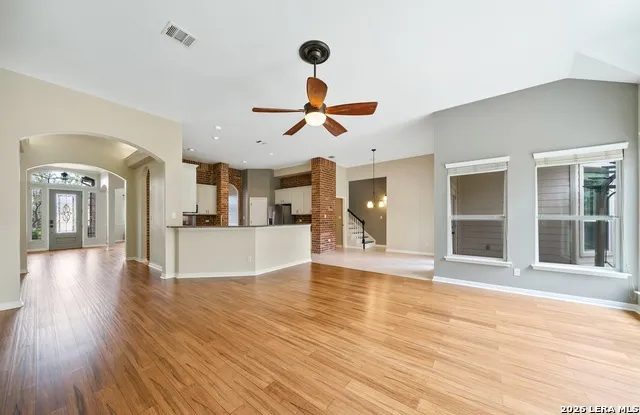 8627 Magdalena Run Helotes, TX 78023