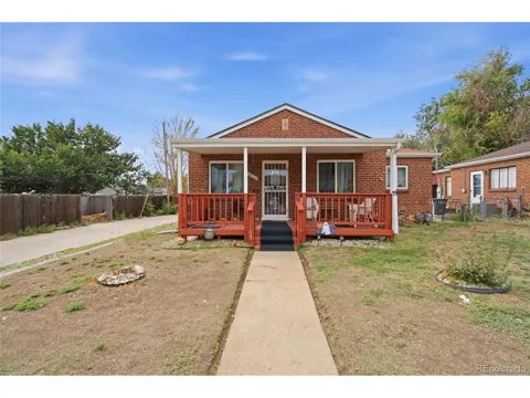 2020 W Scott Place
