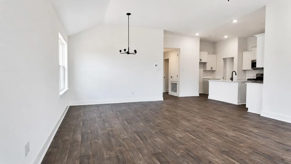 2241 W Post Oak Circle Dayton, TX 77535
