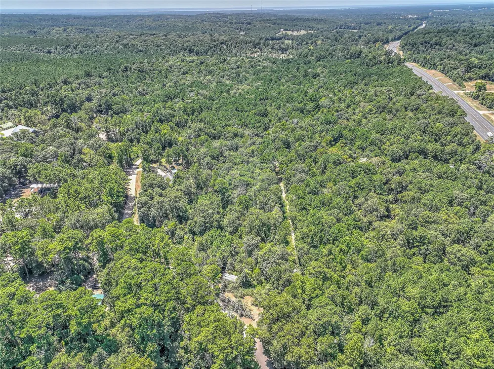 280 Crystal Lakes W Livingston, TX 77351