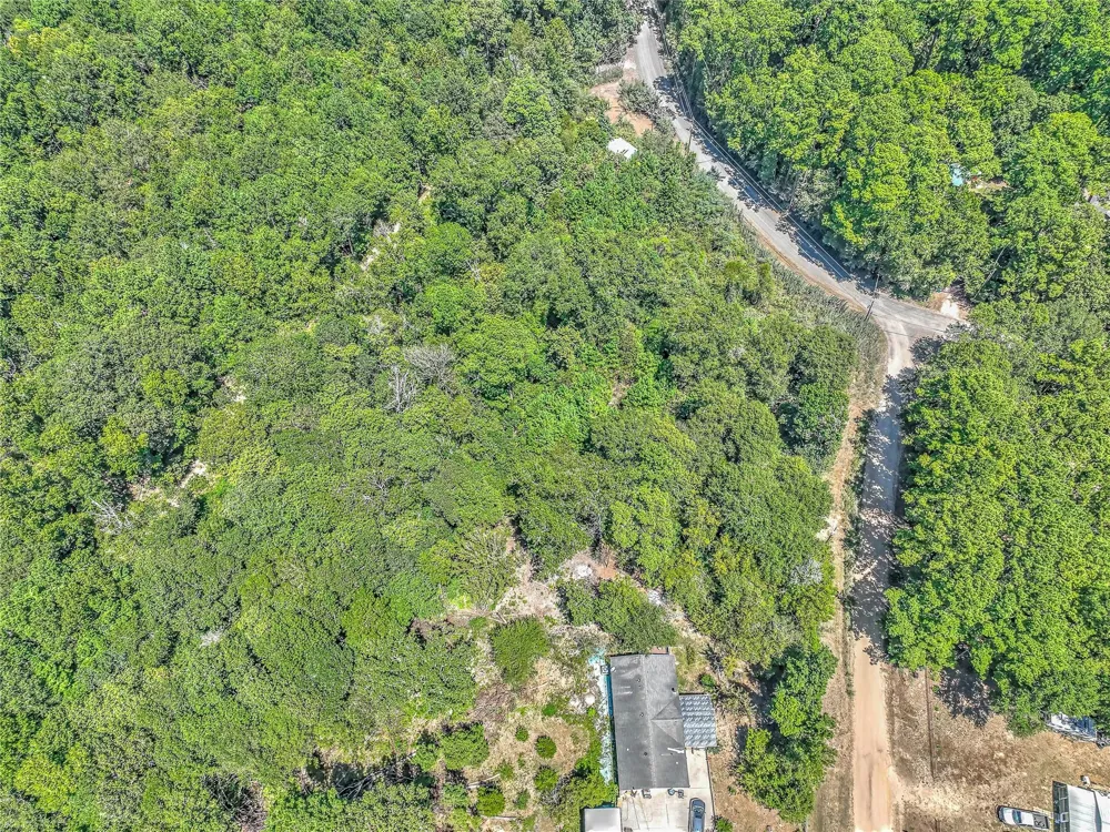 280 Crystal Lakes W Livingston, TX 77351