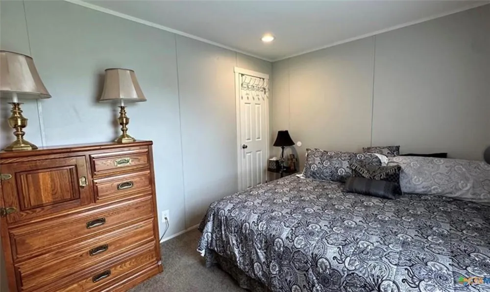 112 E Toledo Street Seadrift, TX 77983