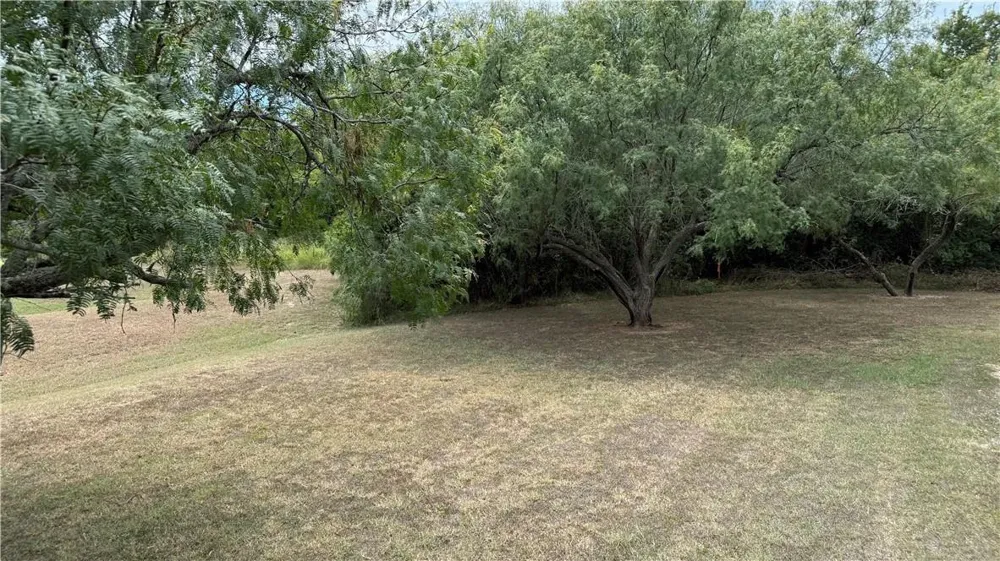 112 E Toledo Street Seadrift, TX 77983
