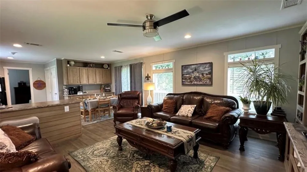 112 E Toledo Street Seadrift, TX 77983