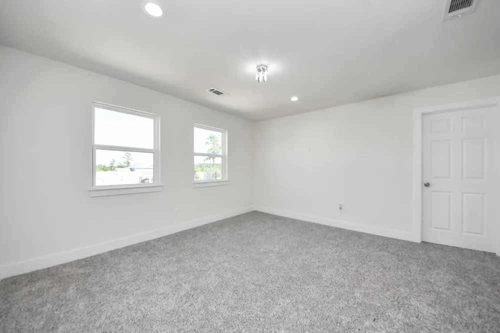 1189 County Road 5100 Cleveland, TX 77327