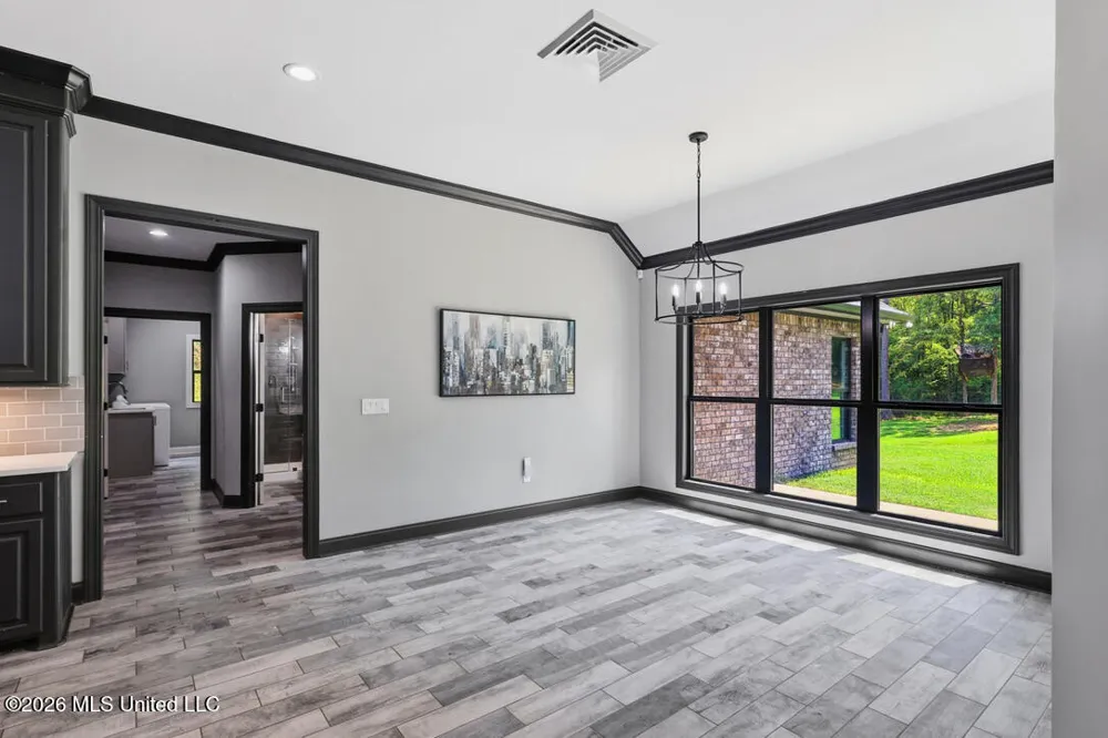 113 Trails End Flora, MS 39071