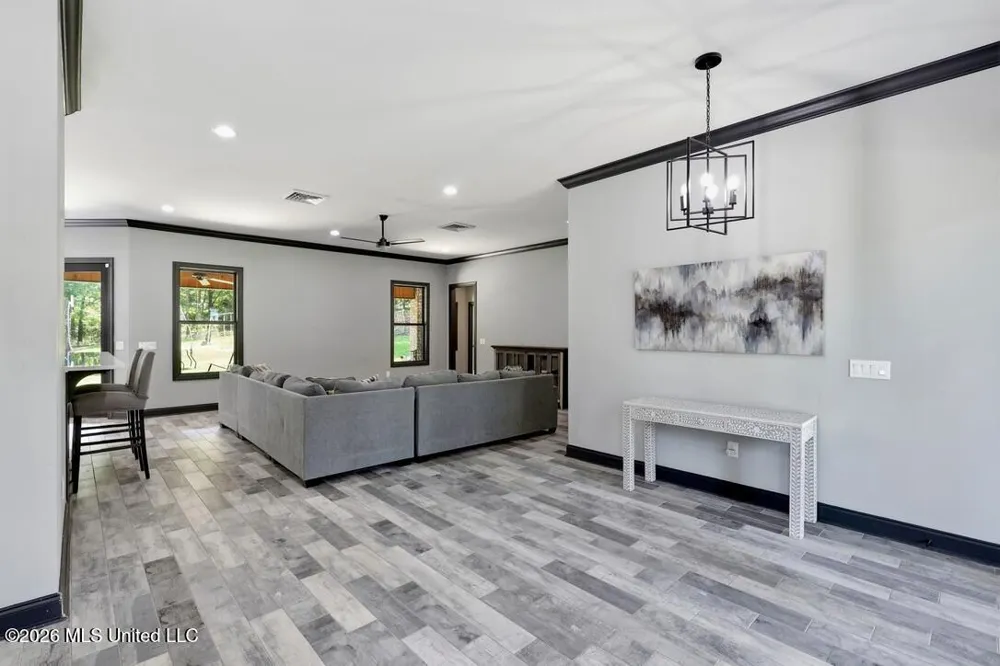 113 Trails End Flora, MS 39071