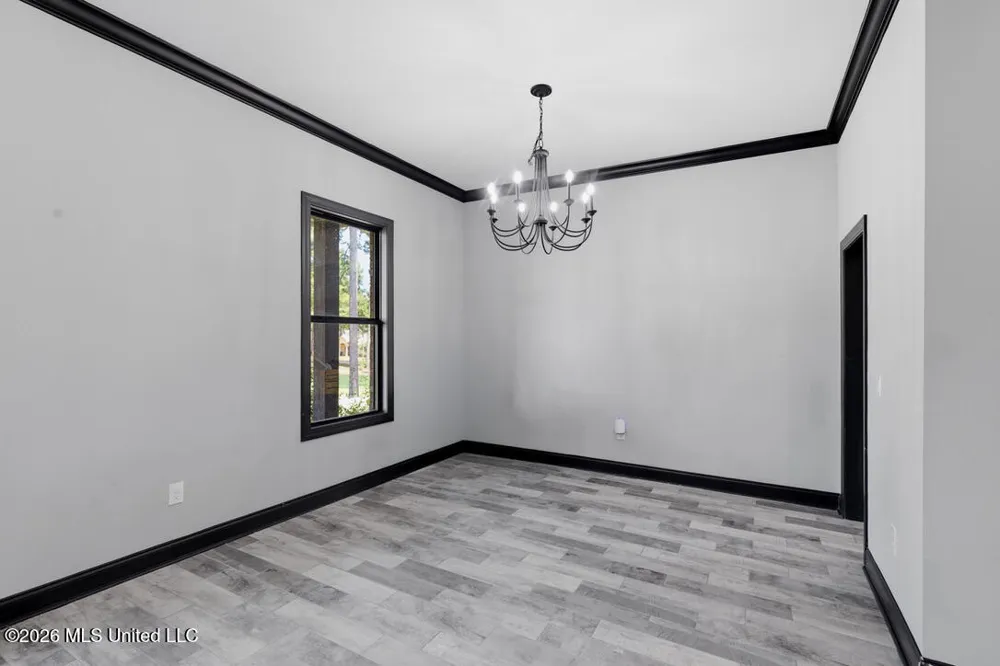 113 Trails End Flora, MS 39071