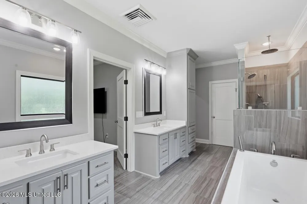 113 Trails End Flora, MS 39071