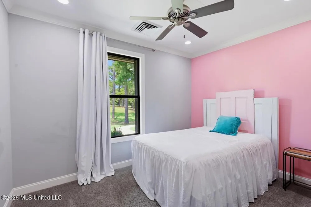 113 Trails End Flora, MS 39071