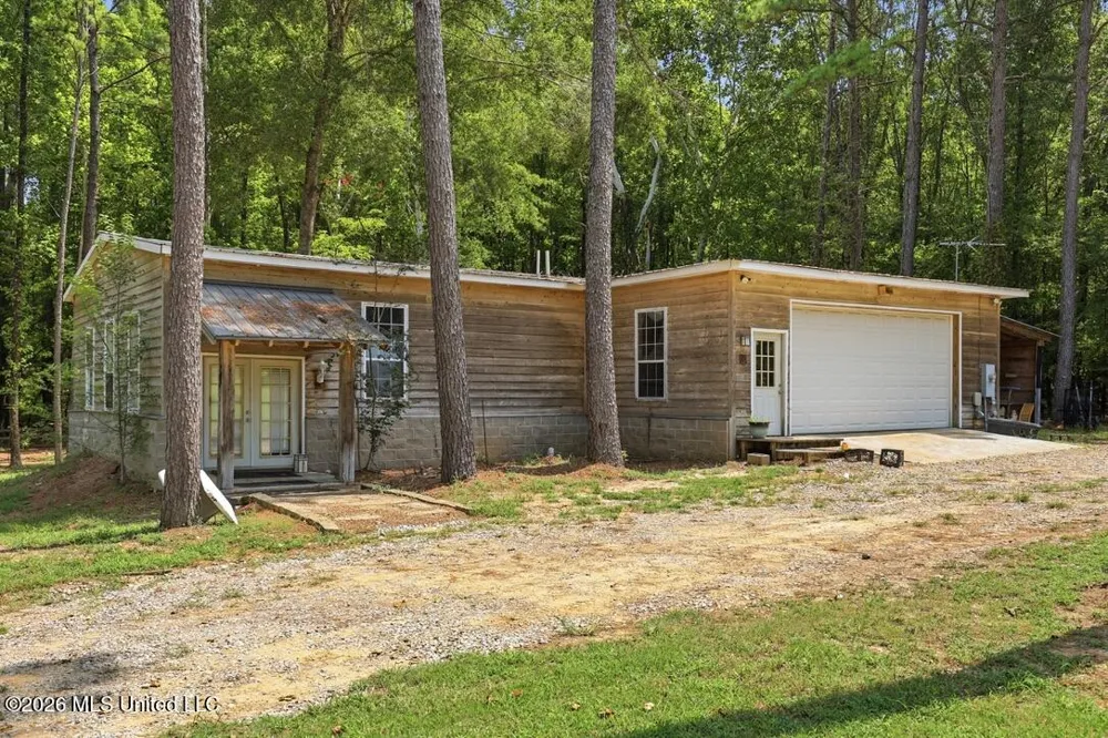 113 Trails End Flora, MS 39071