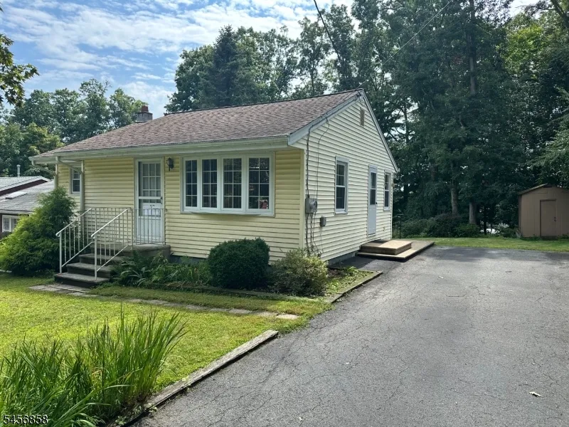 97 Cayuga Ave Rockaway, NJ 07866