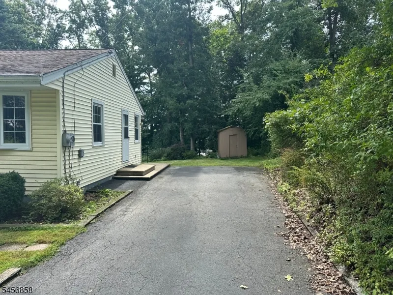 97 Cayuga Ave Rockaway, NJ 07866