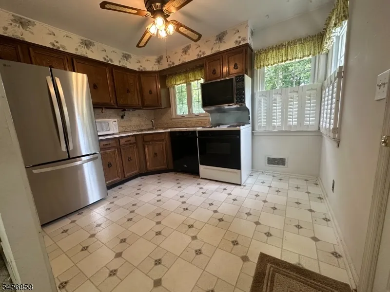 97 Cayuga Ave Rockaway, NJ 07866