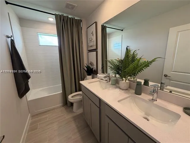 19861 Whispering Creek Rd #225 Loxahatchee, FL 33470