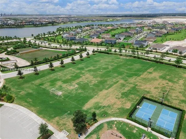 19861 Whispering Creek Rd #225 Loxahatchee, FL 33470