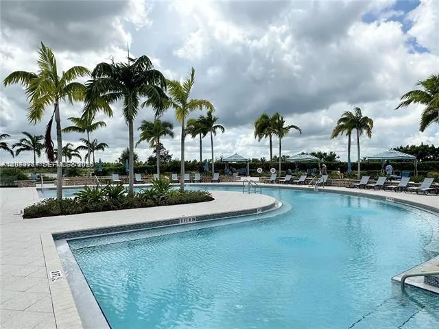 19861 Whispering Creek Rd #225 Loxahatchee, FL 33470