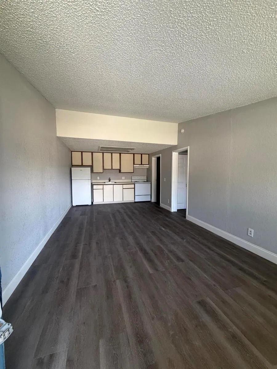 5063 Elmhurst Road #2 West Palm Beach, FL 33417